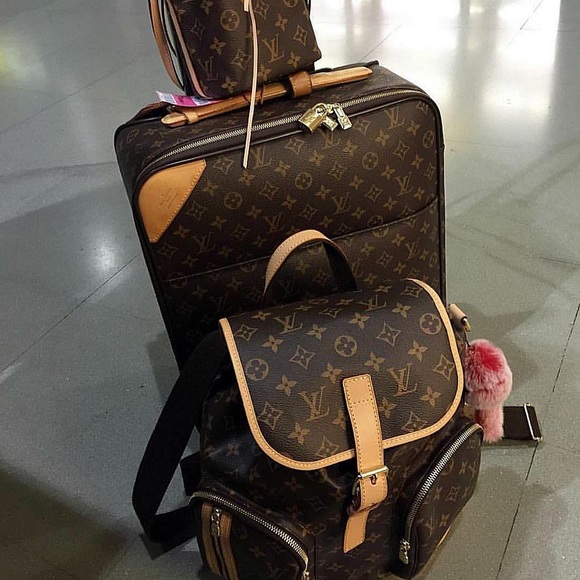 Meet your Posher, Kay - Picture 2 of 3